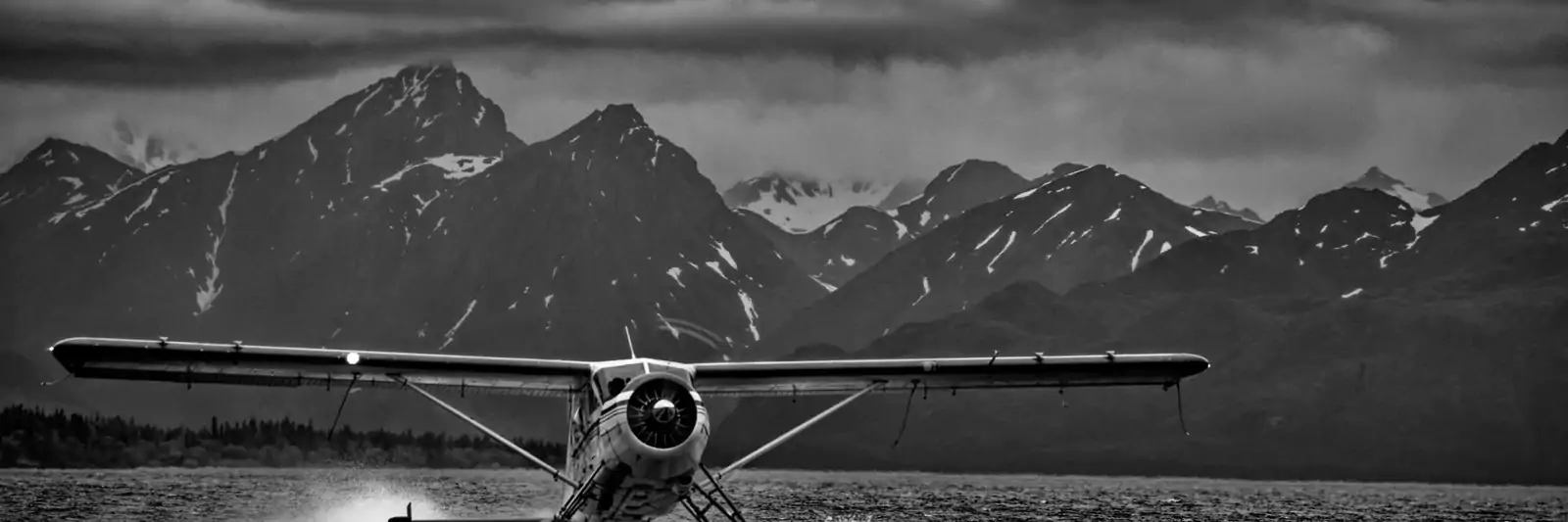 Royal Coachman Lodge floatplane access in Alaska