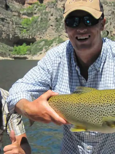 Sweetwater Guide School students training on the river